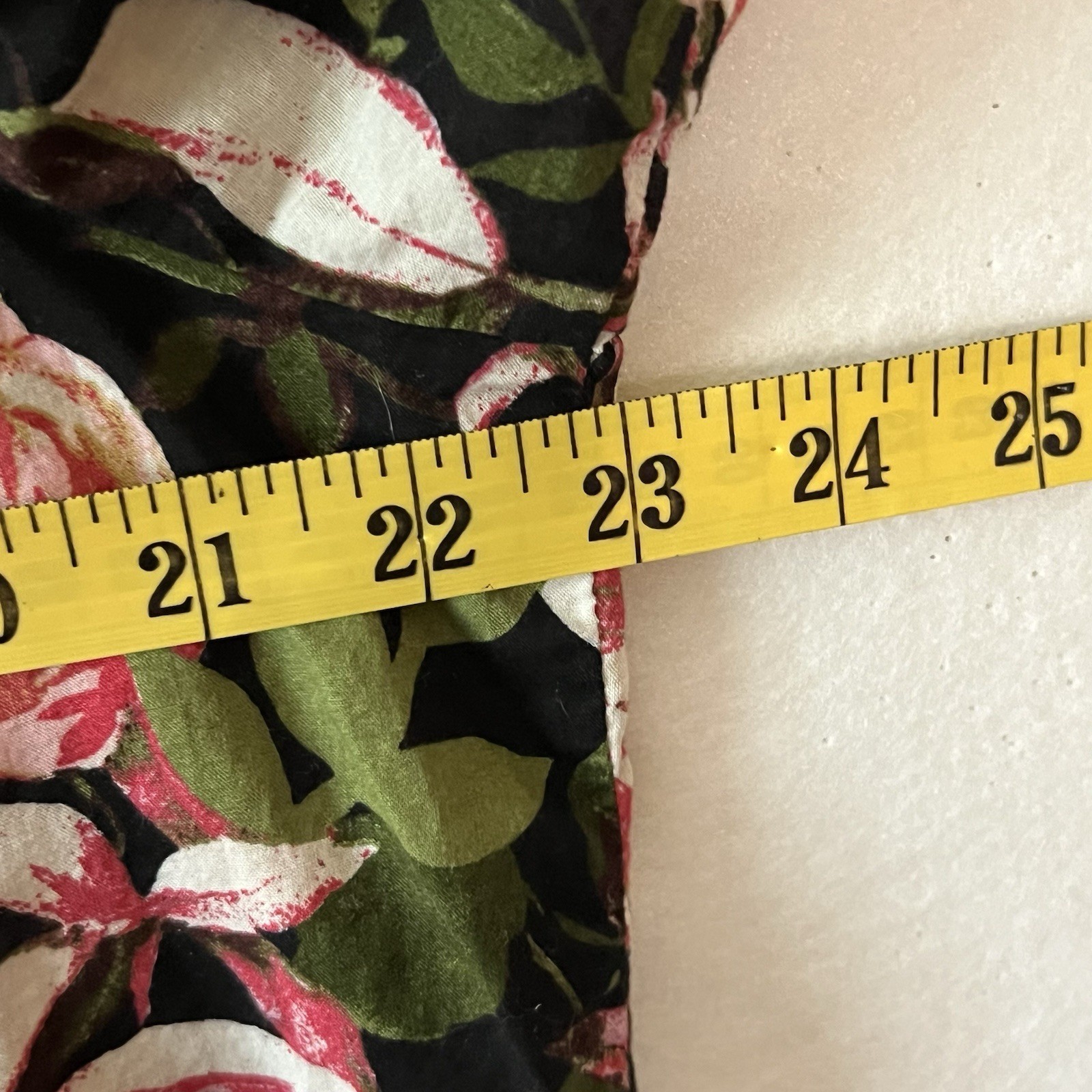 Roman’s Women’s Tunic Blouse Size 18 Extra Large Roll Tab Sleeve Floral Pink