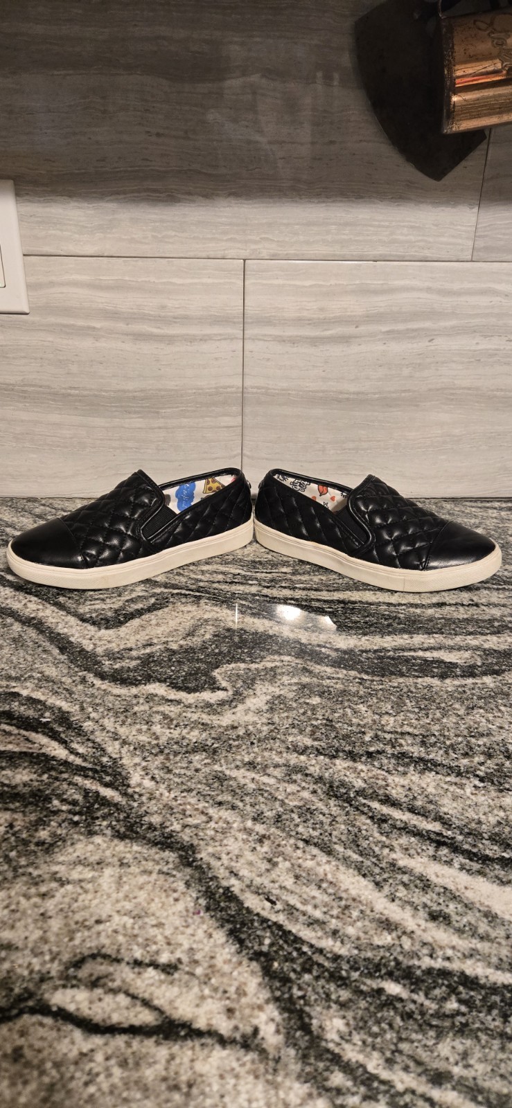 Steve Madden Black Quilted Slip-On Sneakers Cushioned Comfort Skull Theme