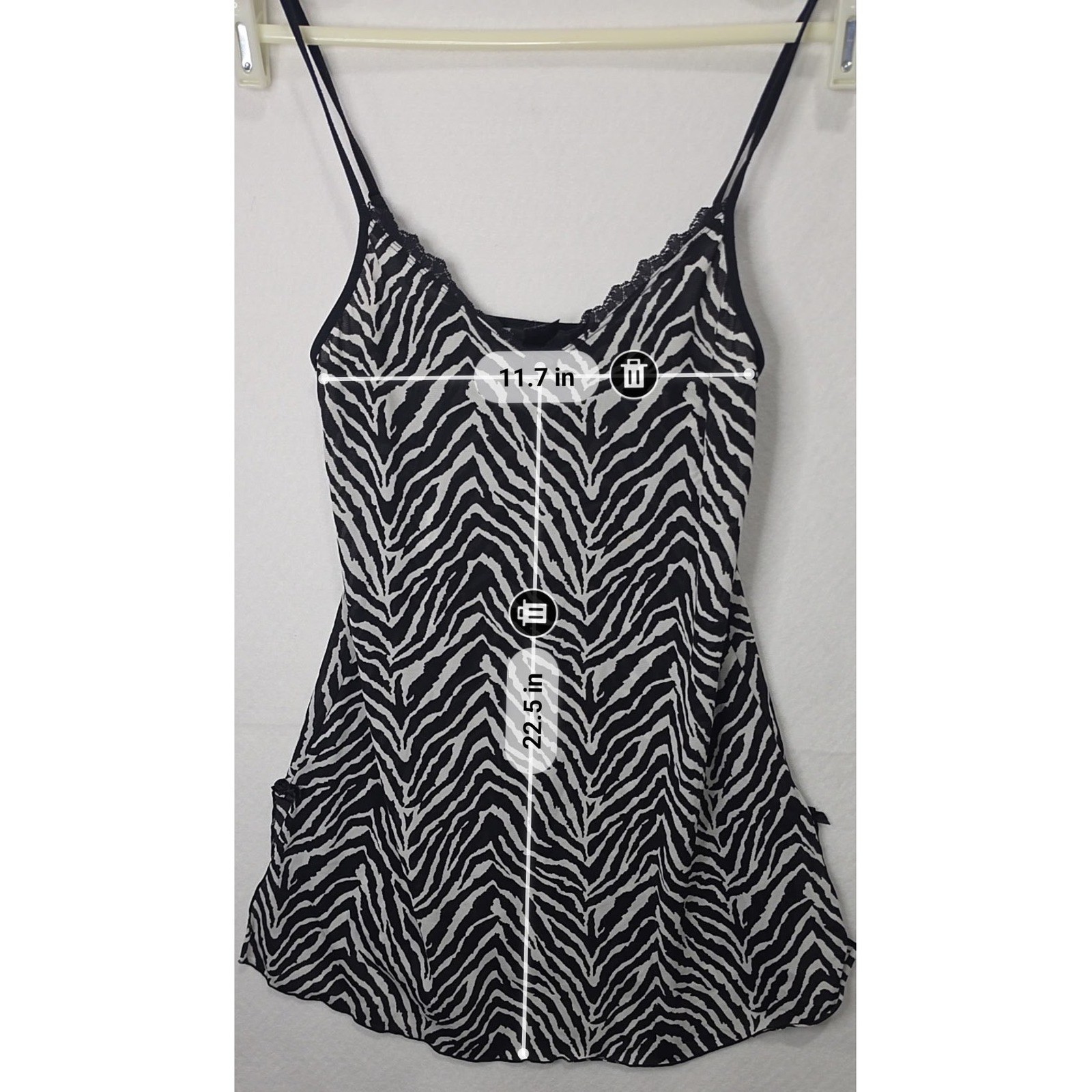 Secret Treasures Zebra Print Chemise Nightgown Lace Trim Side Slits Size Medium