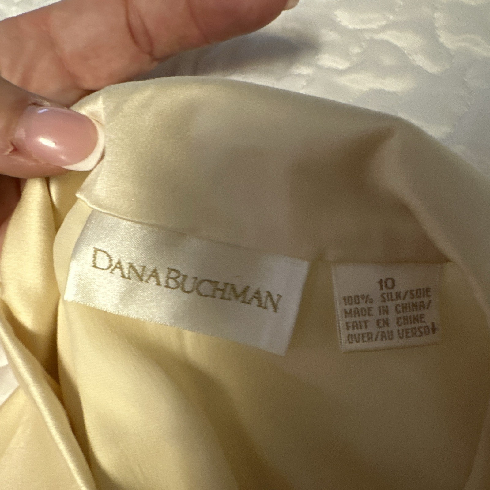 Dana Buchman Women’s 10 Ivory Solid Satin Silk Button-Up Collared Blouse LS