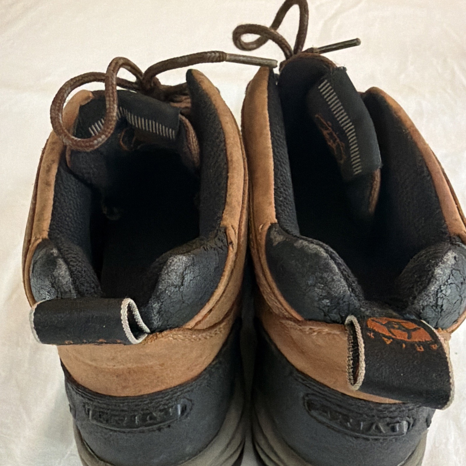 Ariat Women’s Size 7.5 B Brown Hiking Boots. Used. No Returns Accepted.
