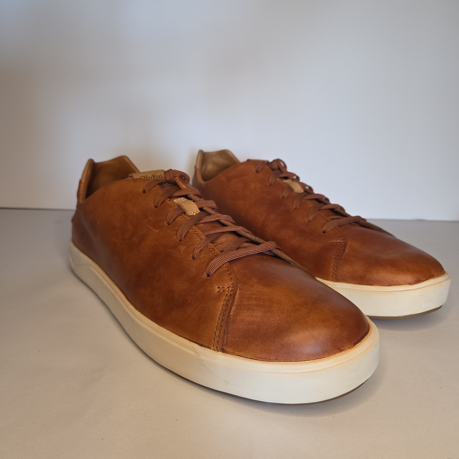 OluKai Lae‘ahi Li ‘Ili Men’s Leather Sneakers Brown Waterproof Shoes Sz 11 EU44