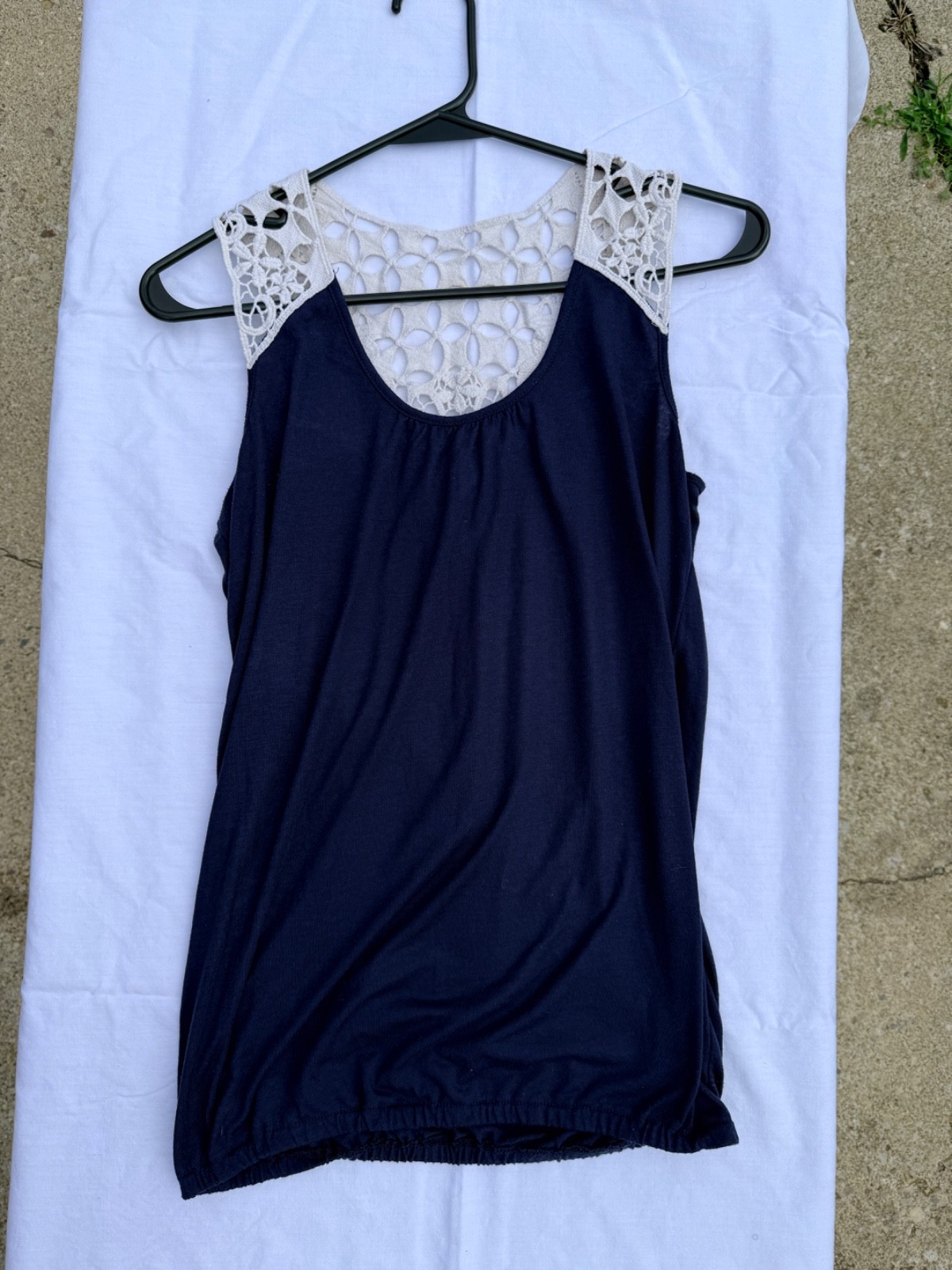 Women’s Summer Tank Tops Size Small & Medium — 5 piece blue tank lot