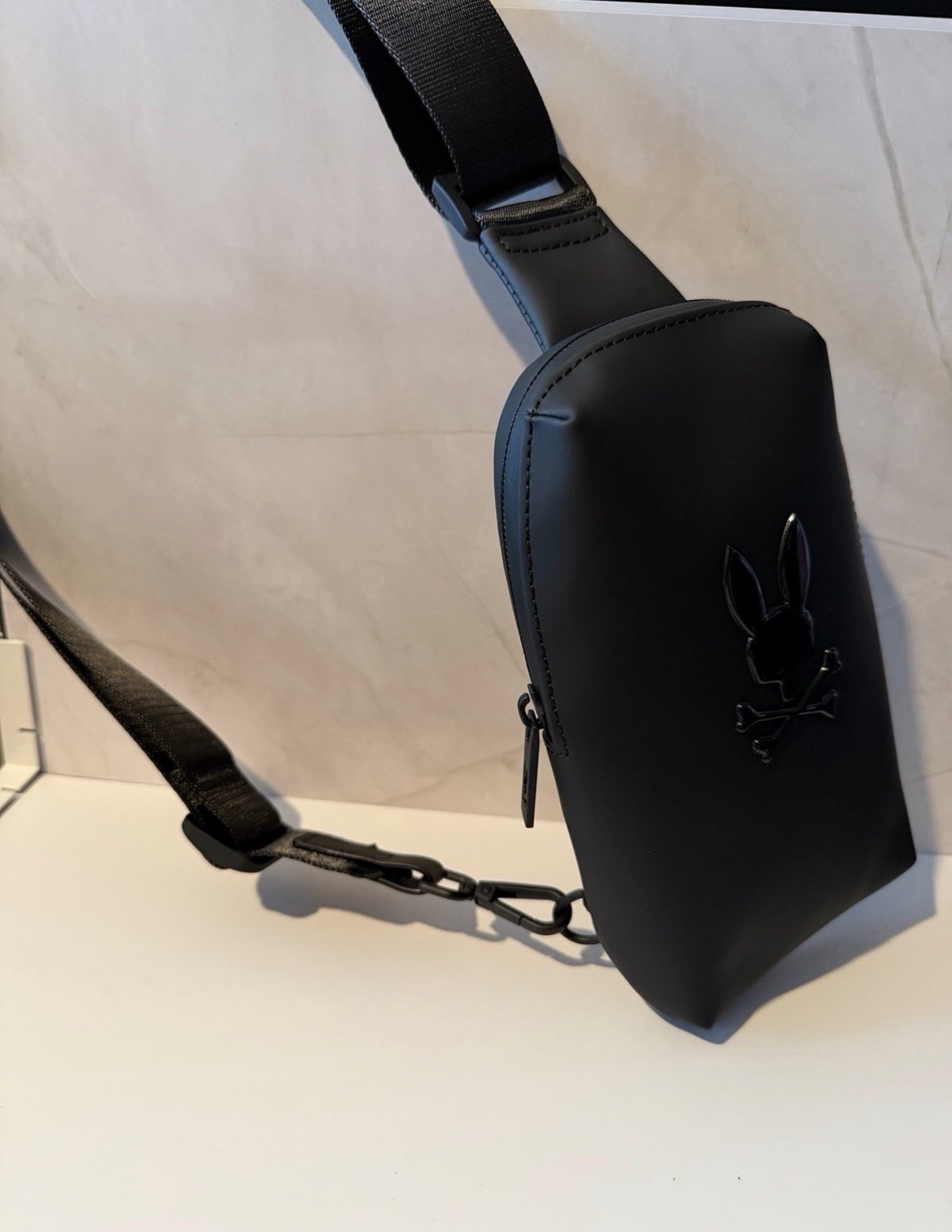 Psycho Bunny – Unisex Rubberized Crossbody BLACK