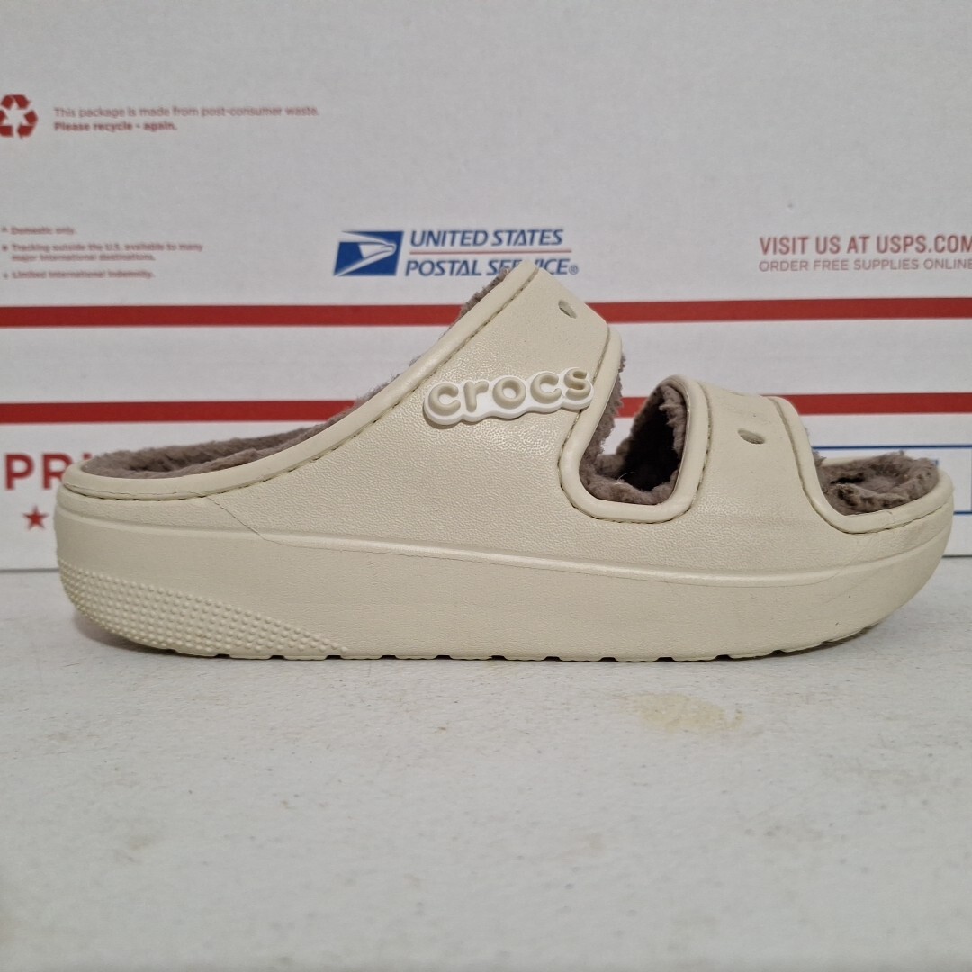 Crocs Classic Cozzzy Beige Faux Fur Unisex Sandal Men 4 Women 6 Dual Comfort