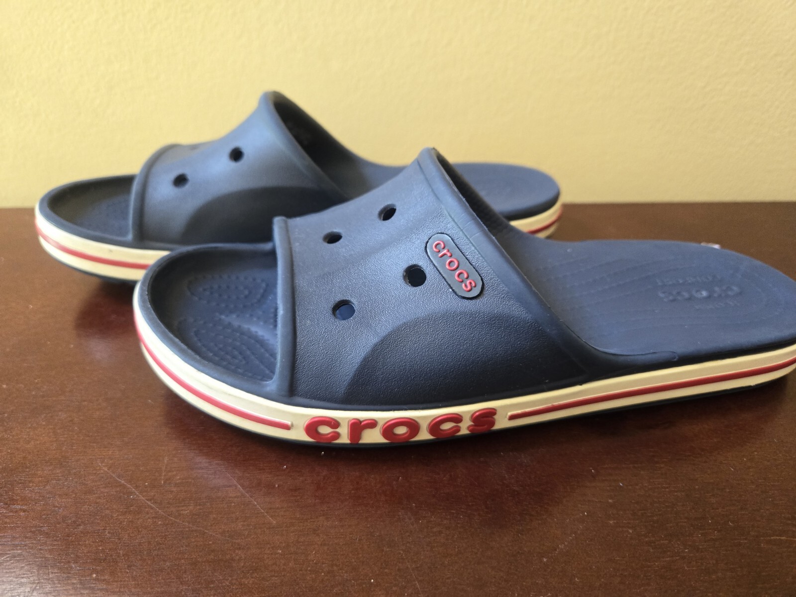 GUC Size M6 W8 Bayaband Slide Crocs sandals Navy Pepper