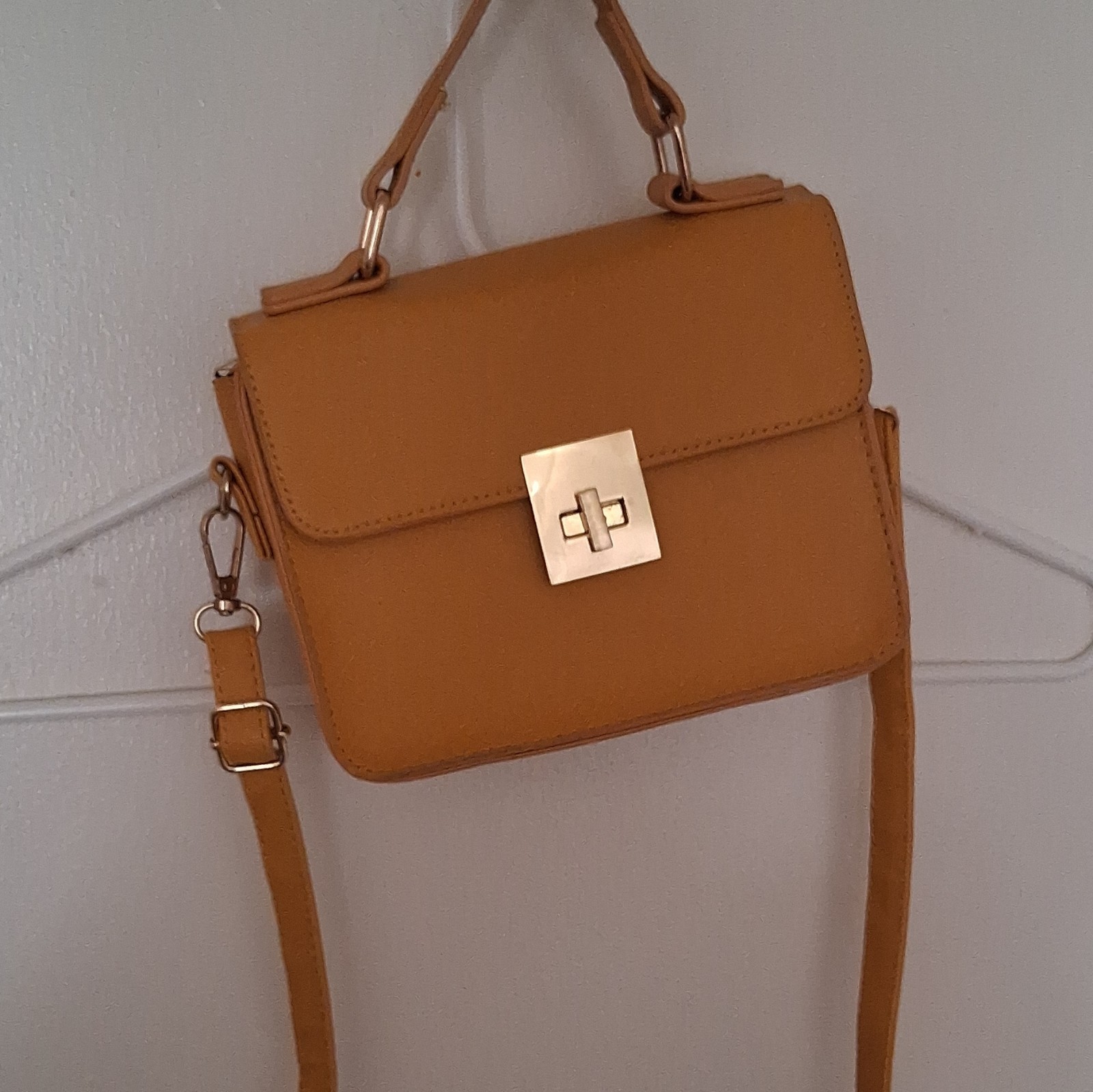 Chino Women’s Tan Satchel Top Handle Bag Gold Turn Lock Adjustable Strap