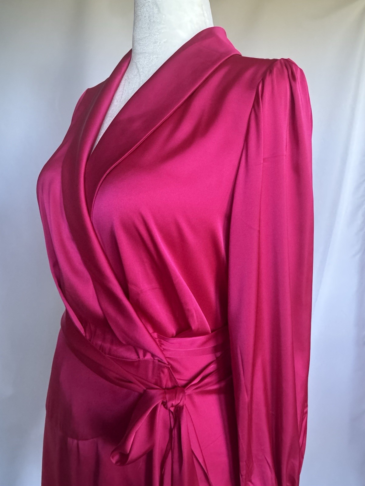 White House Black Market Pink Satin Solid V-Neck Wrap Mini Dress, 10