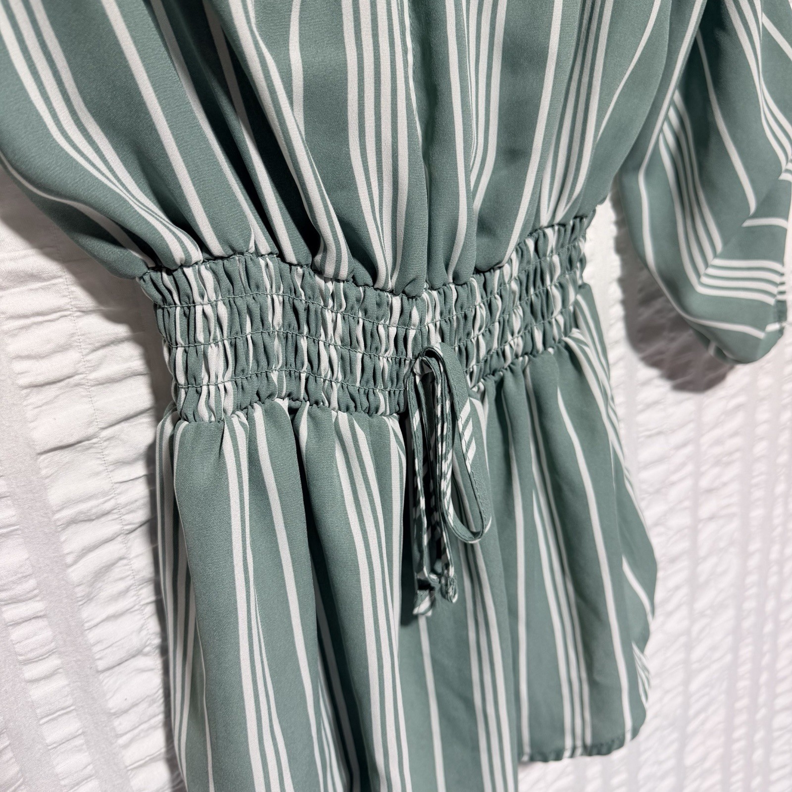 rue21 Womens Green White Striped Woven V-Neck Zip Roll Tab Blouse L
