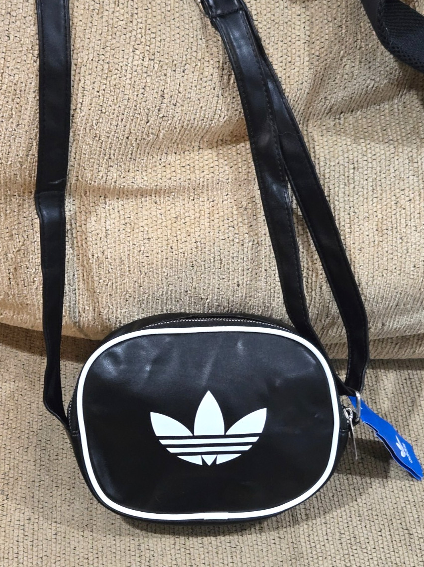 Adidas Mini Airliner *Buyer’s Choice* Brand new w/ tags