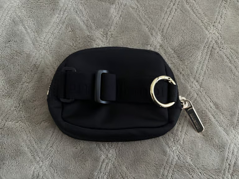Lululemon Everywhere Belt Bag Nano Black / Gold NWOT
