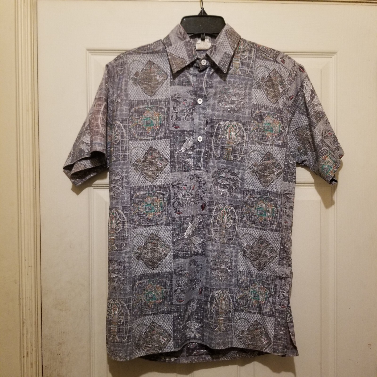 Barefoot In Paradise Shirt Mens Small Purple Fish Lobster Crab Sea Life Hawaiian