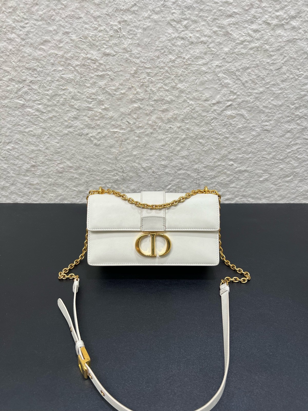 Dior Pre-Owned Authentic Chain Bag Cream 21x6x12cm Free Tracked Shipping