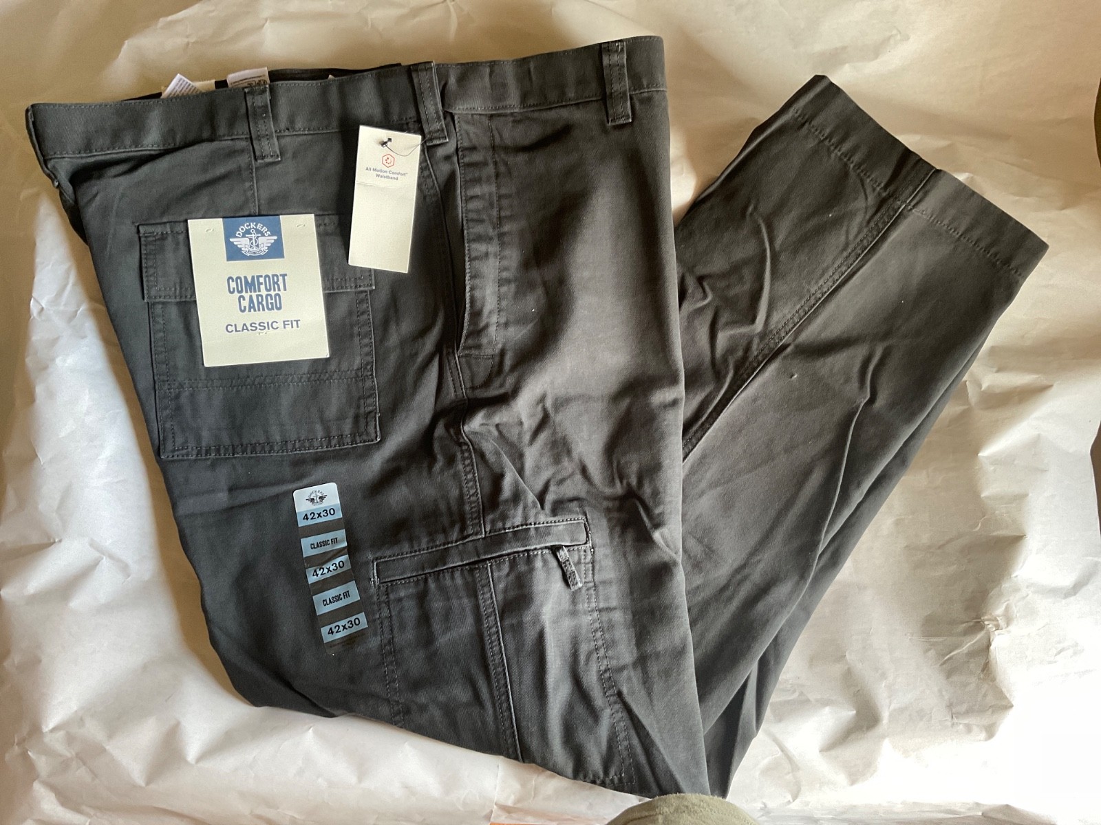 Dockers Comfort Cargo Classic Fit Pant Dark Gray New Men 42 x 30 Comfort Waist
