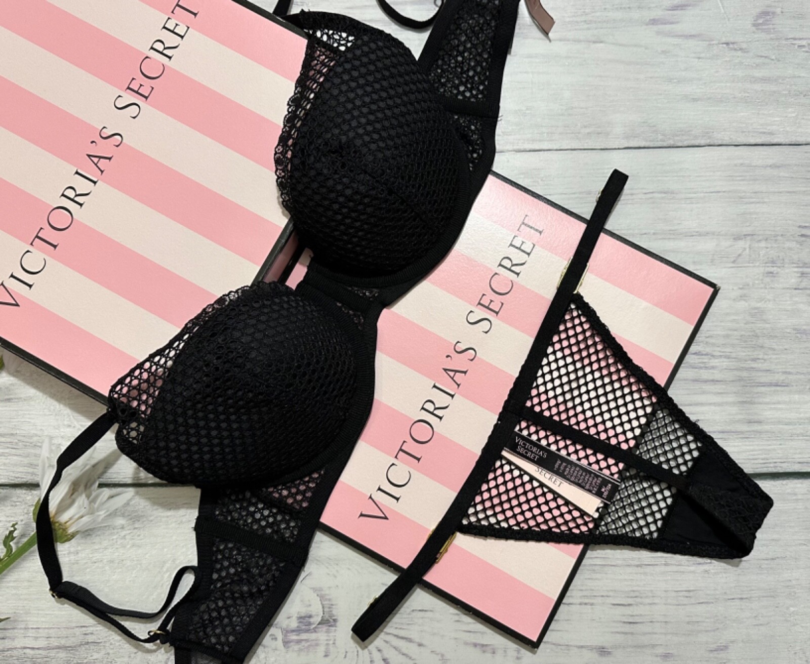 Victoria’s Secret Luxe Lingerie Fishnet Lace Push-up Bra Set Black 34DD 36D 38D