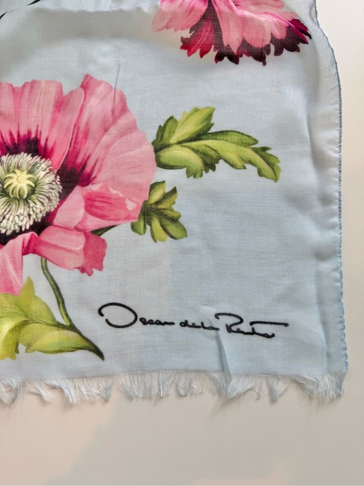 NWT! Authentic Oscar de la Renta Scarf/Wrap, 54” x 74” Large