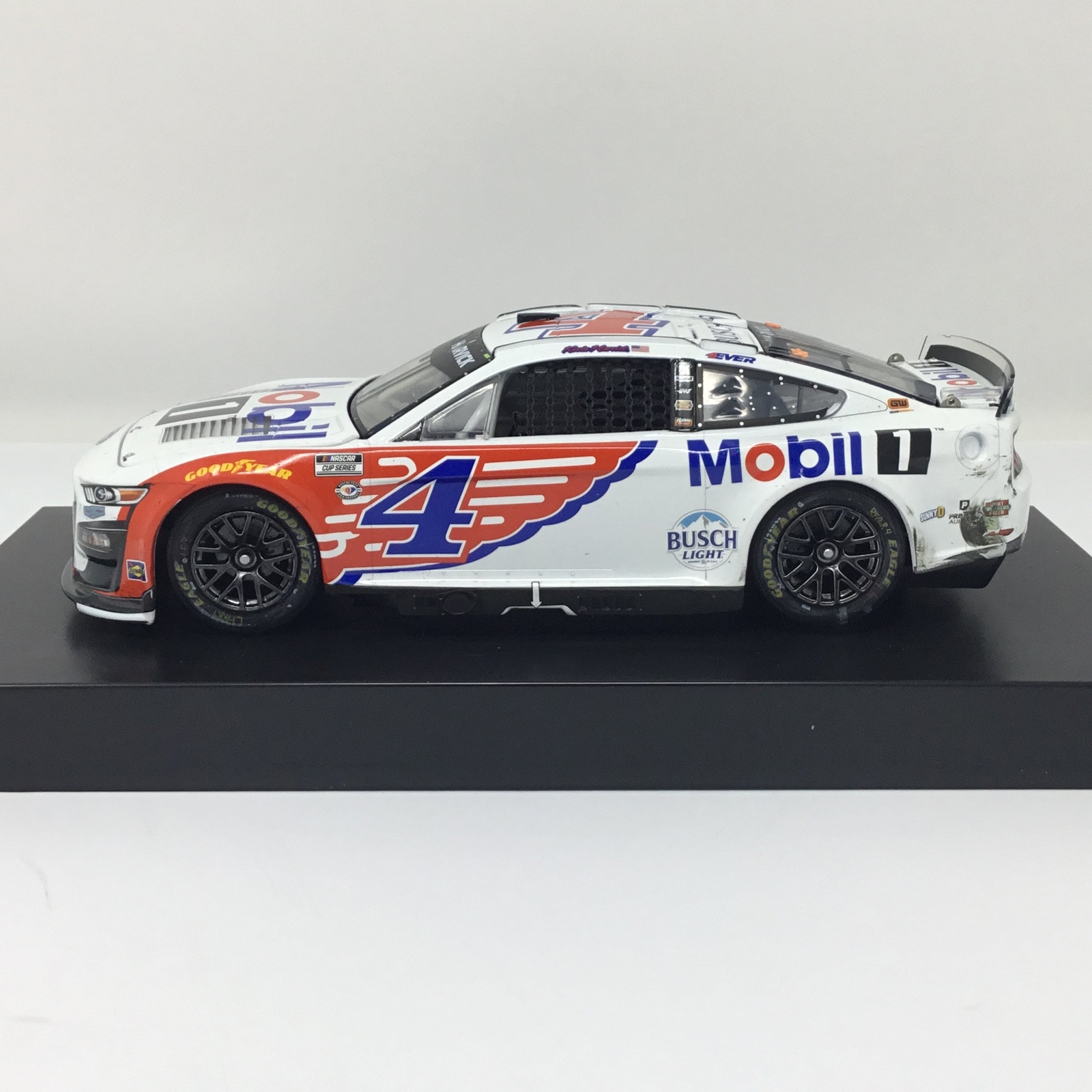 Kevin Harvick 2023 Mobil 1 Wings Indy Raced Version 1:24 Elite Diecast