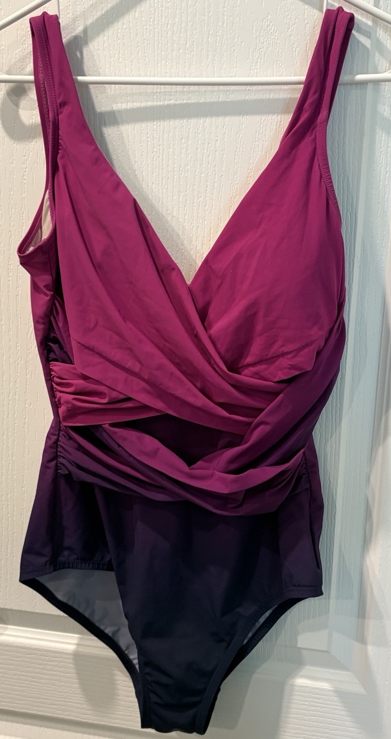 Lands End Woman’s Burgundy/ Purple 1 Pcs Swimsuit SZ 10L