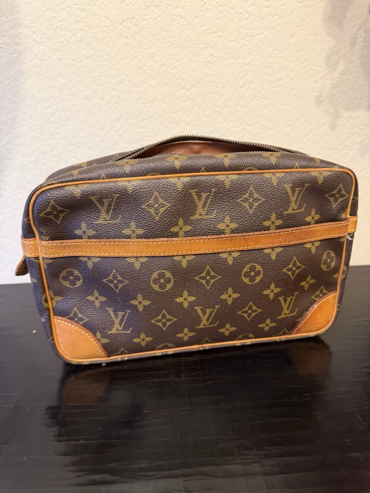 LOUIS VUITTON Compiegne 28 Monogram Canvas Brown Vintage Zip Clutch