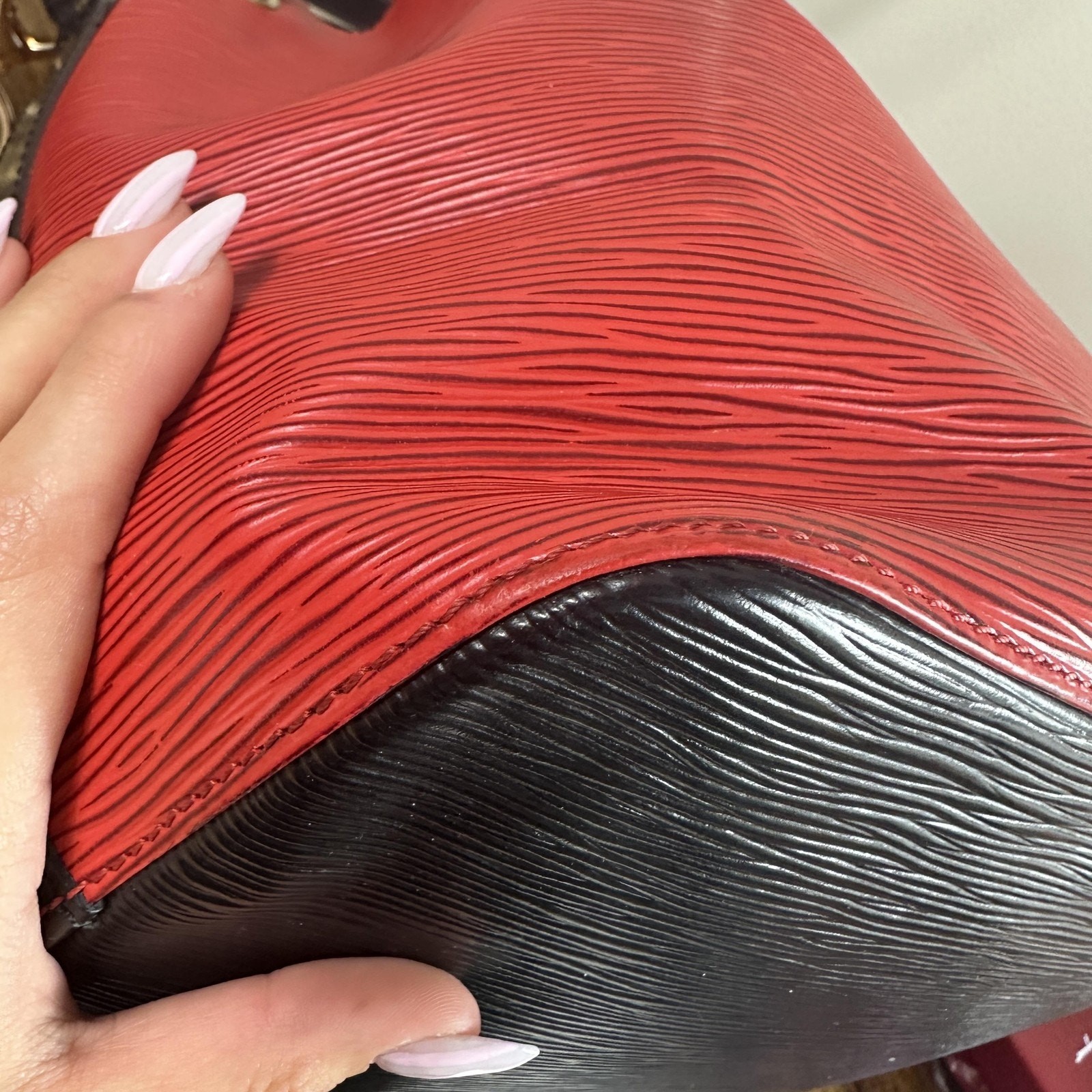 Louis Vuitton Vintage Epi Noe Bucket Bag Womens Medium Red Leather Black Trim