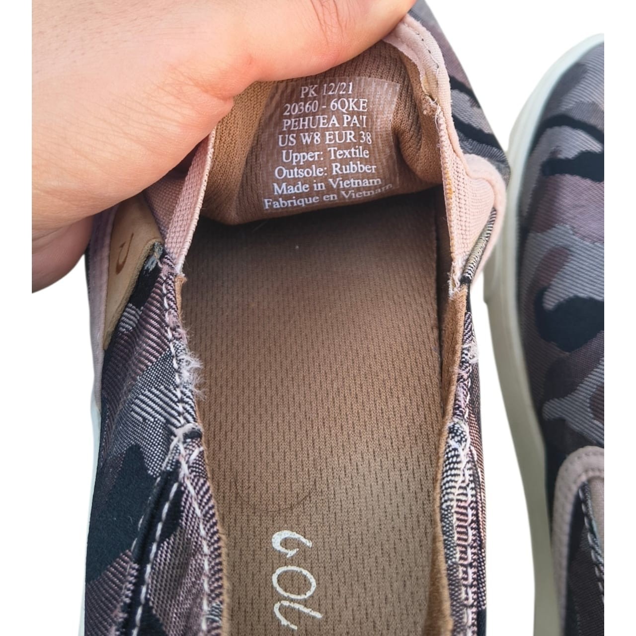 OluKai Pehuea Pa’i Women’s Shoes Size 8 Camo Slip On Sneakers Loafers Lae‘ahi