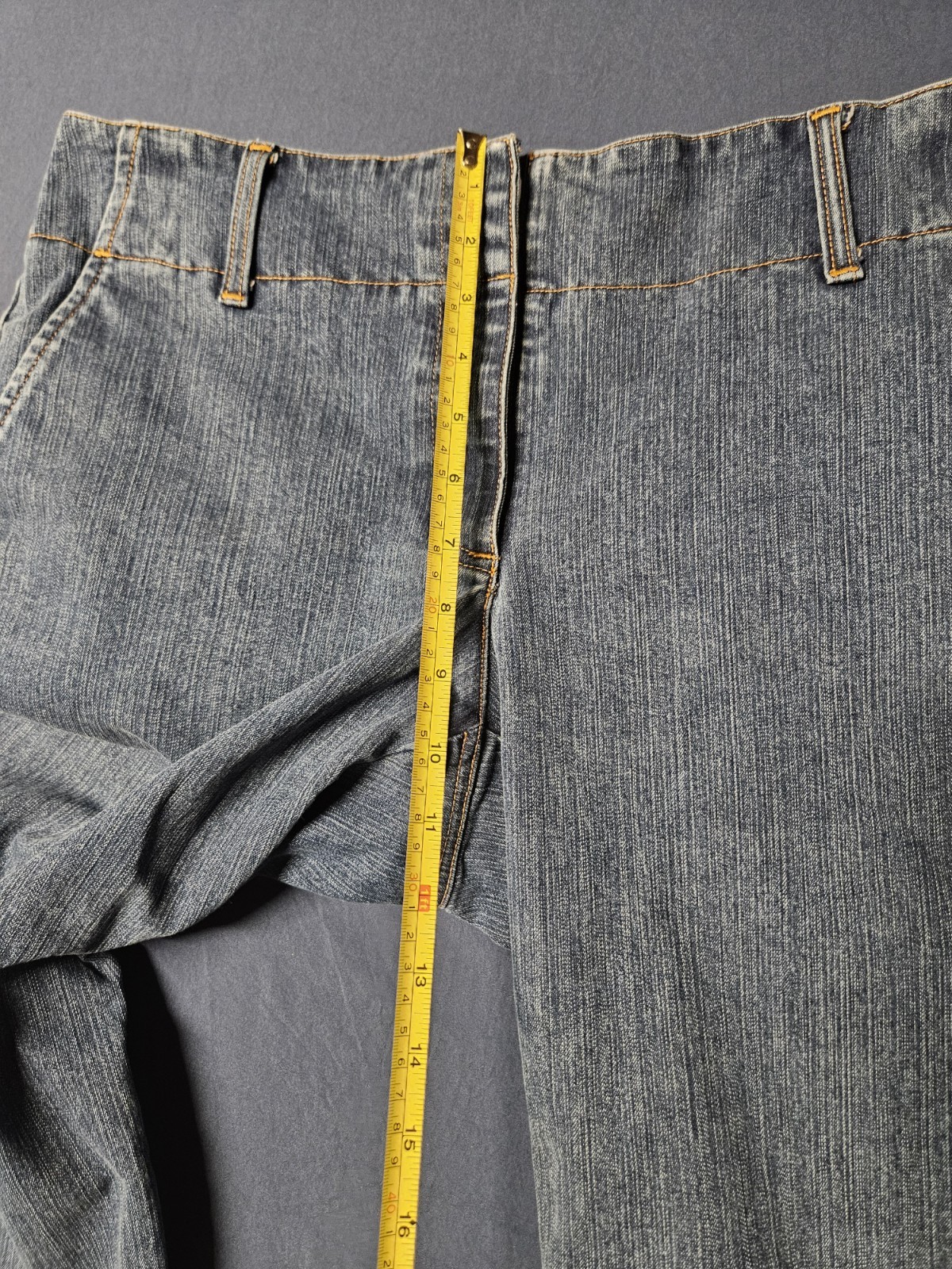 Liz Claiborne Women’s Petite Blue Medium Wash Wide-Leg 5-Pocket Zip Jeans