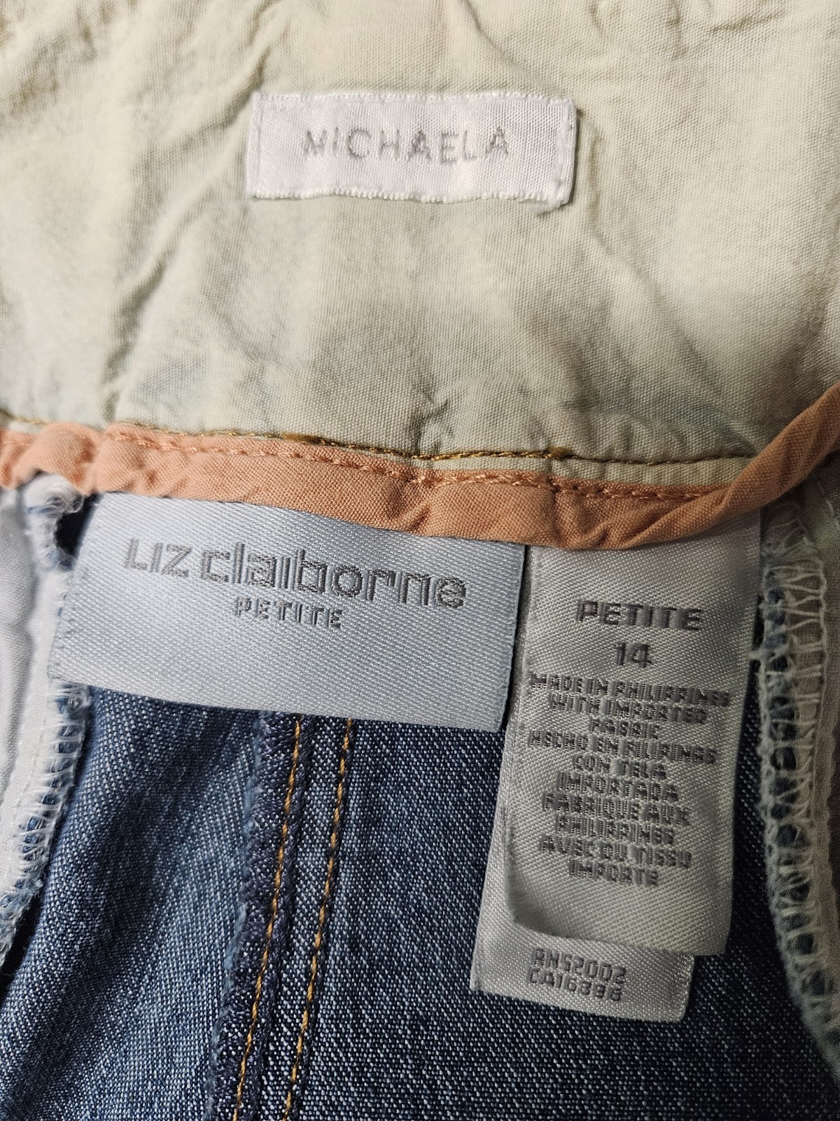 Liz Claiborne Women’s Petite Blue Medium Wash Wide-Leg 5-Pocket Zip Jeans