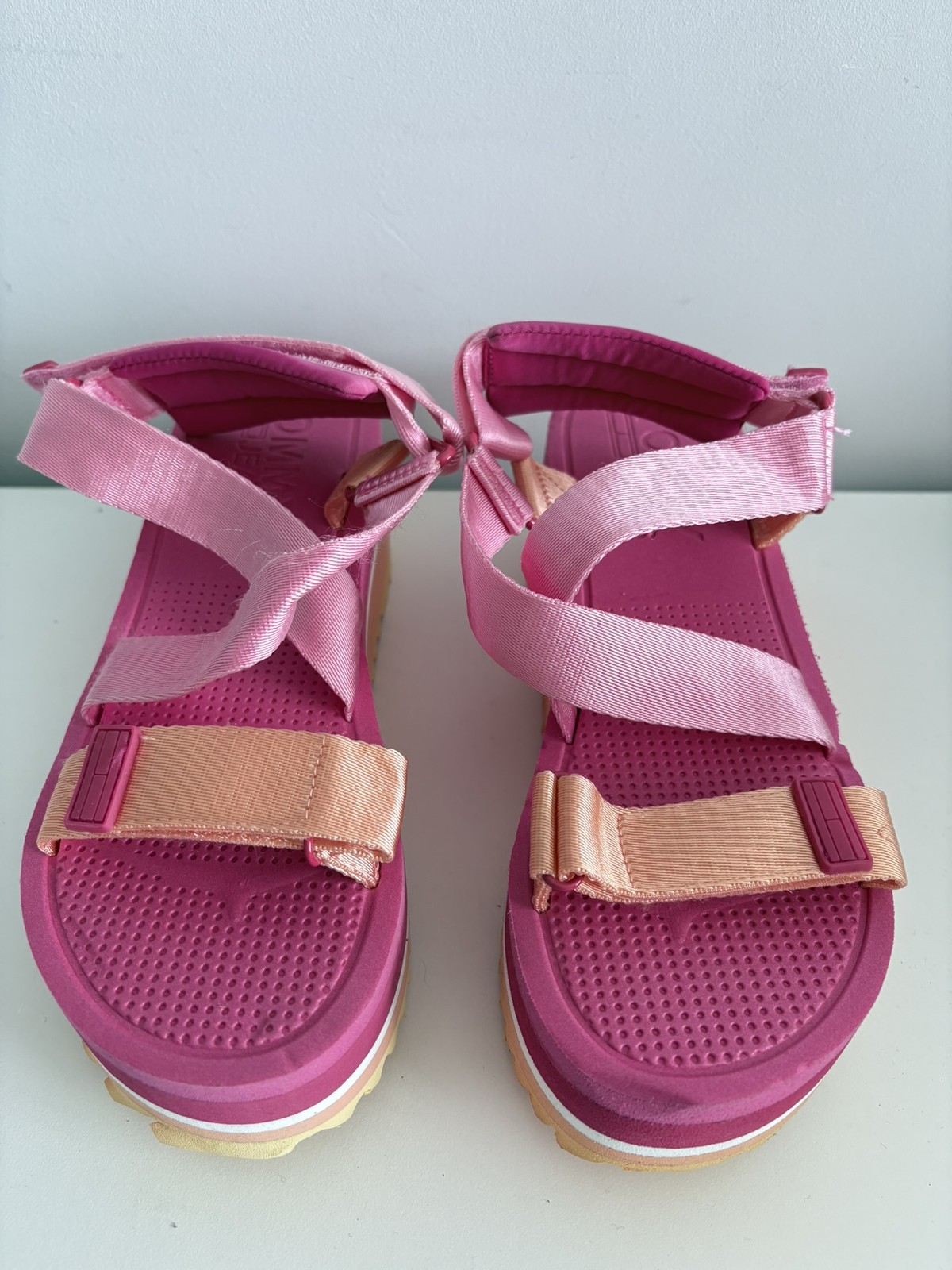 Tommy Hilfiger Pop Color Flatform Sandal – pink sandals, size 37