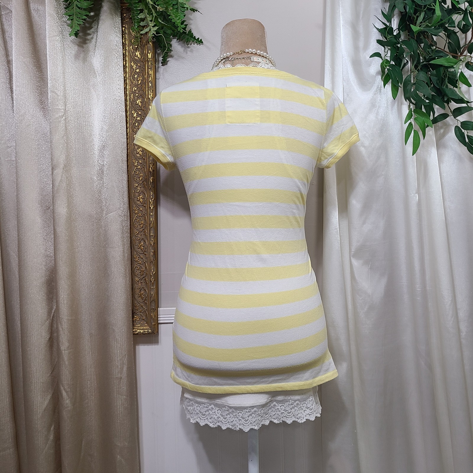♡ Y2K ♡ Hollister Butter Yellow Striped Keyhole Babydoll Short Sleeve Top