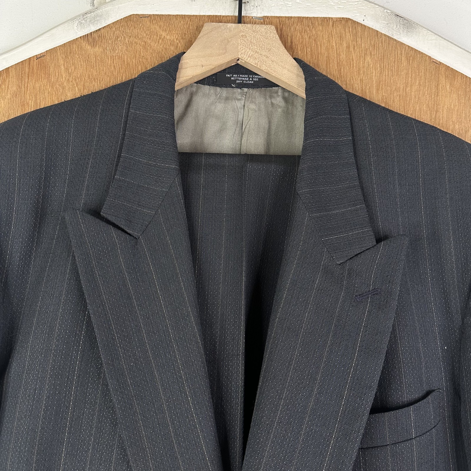 VTG Double Breasted Suit Mens 42R Gray Pinstripe Wool Pants 30×32 Canvased Retro