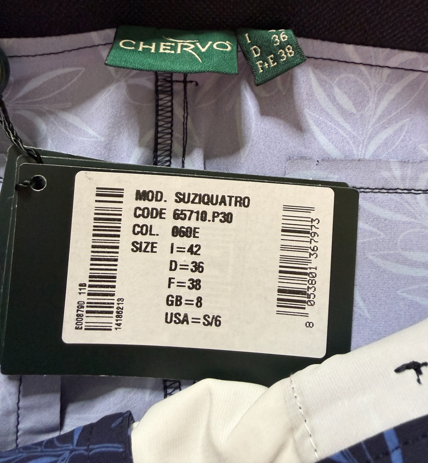 NWT WOMEN’S CHERVO GOLF PANTS – SIZE: 6 – BLUE W/ LEAF PRINT (A4.8)