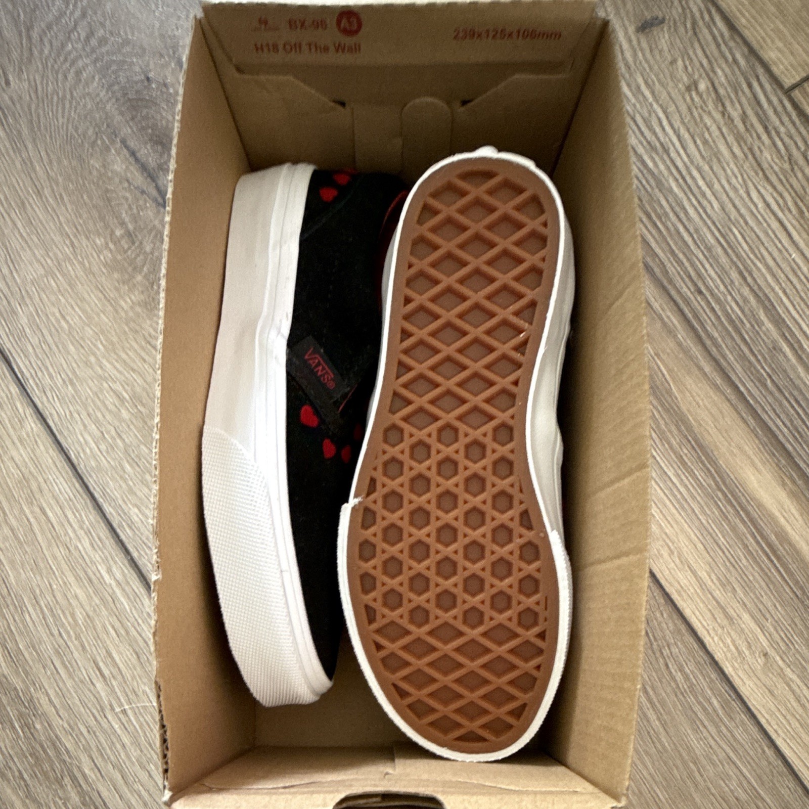 VANS Classic Slip-On Hearts Black/Red Cotton Slip-On Sneakers kids’s 12.5