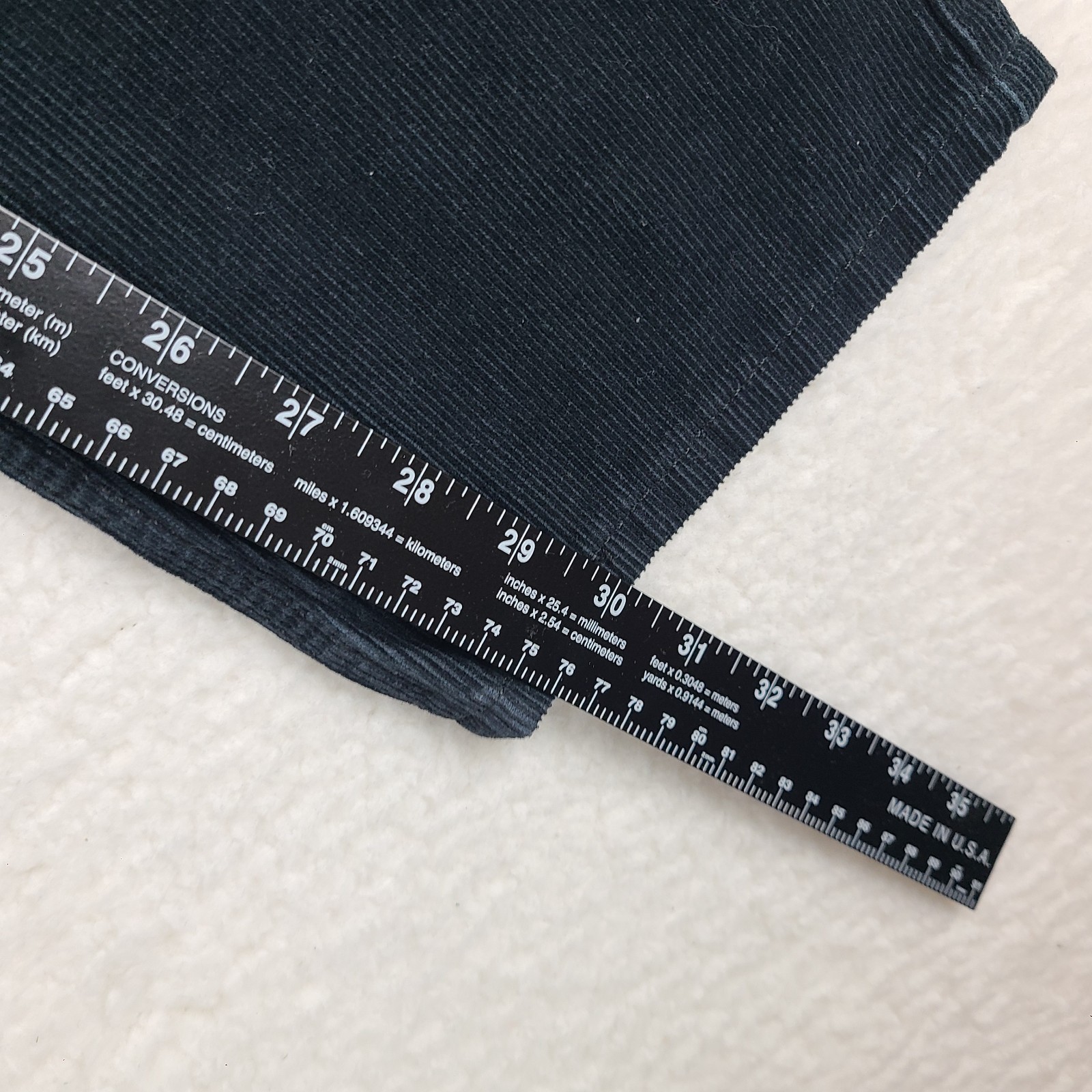 Levi’s 502 Pants Mens 32×30 Black Tapered Fit Corduroy