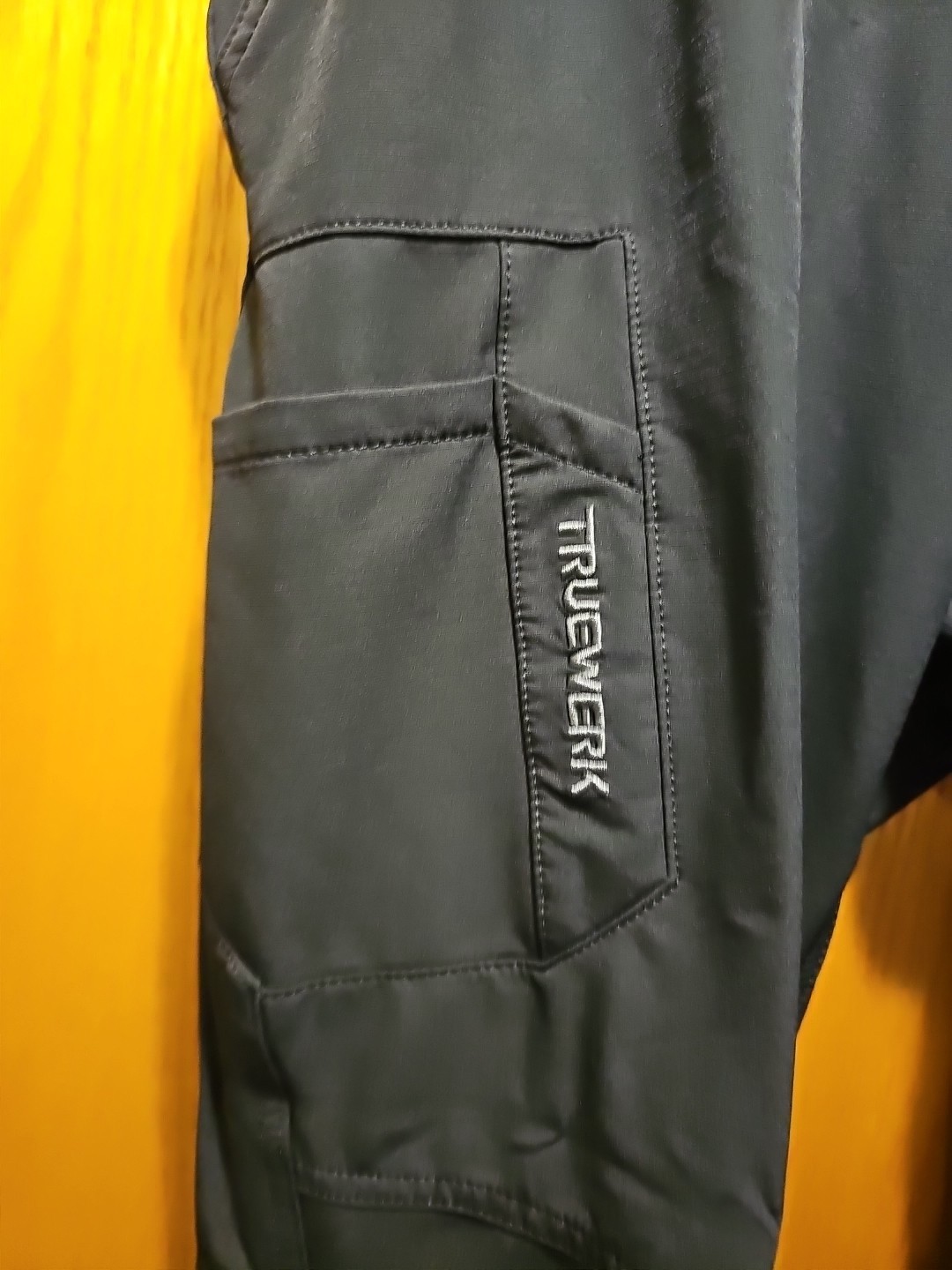 Truewerk Mens Pants 36×32 Black Work Utility Cargo Softshell Used NO KNEE PADS