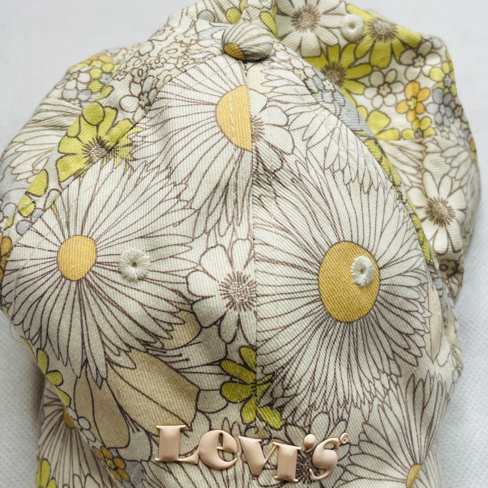 Levi’s Baseball Cap Hat Floral Daisy Print Yellow White Denim Adjustable Strap