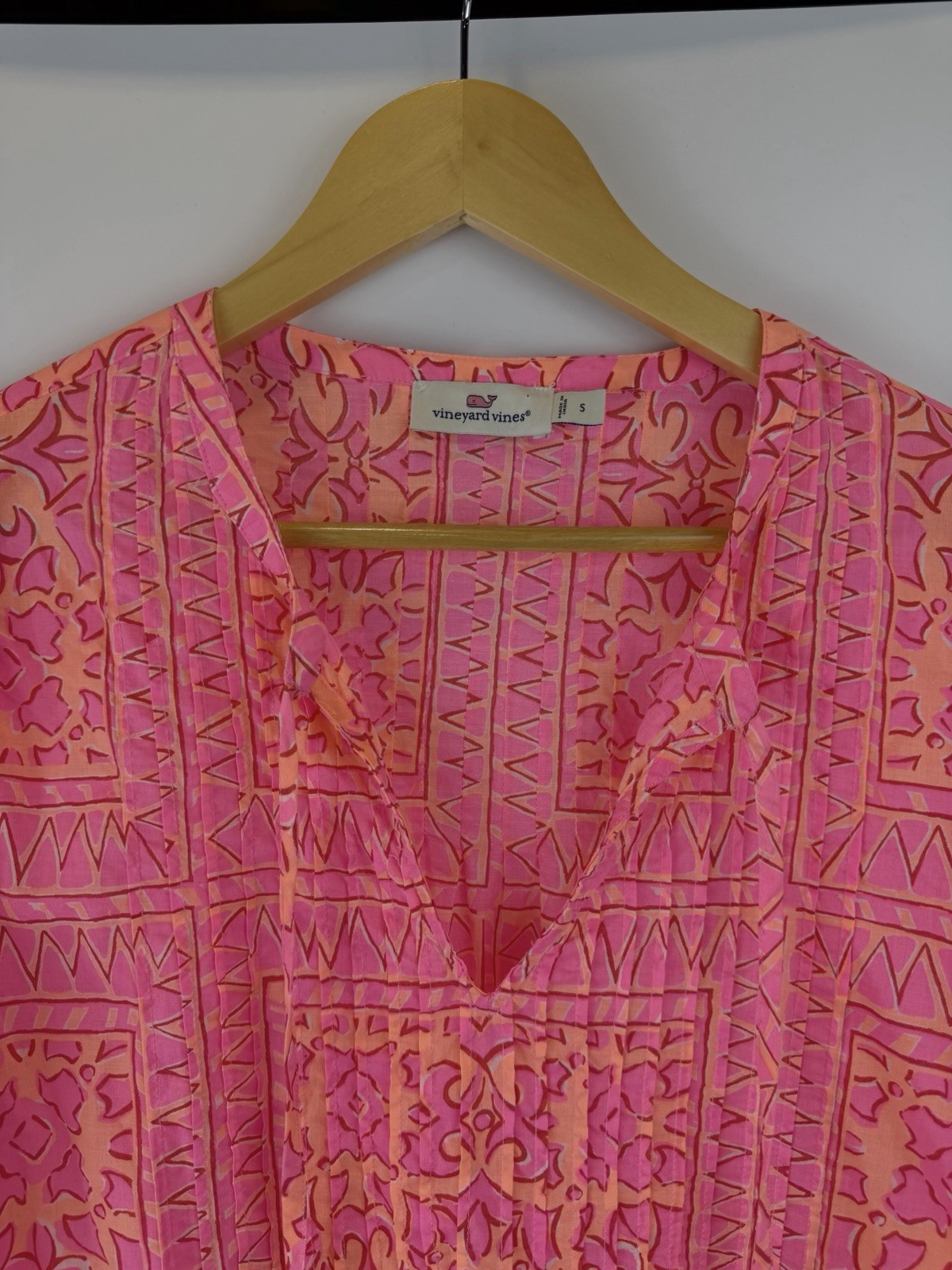 Vineyard Vines Tassle Boho Bright Pink Long Sleeved Blouse 100% Cotton Small