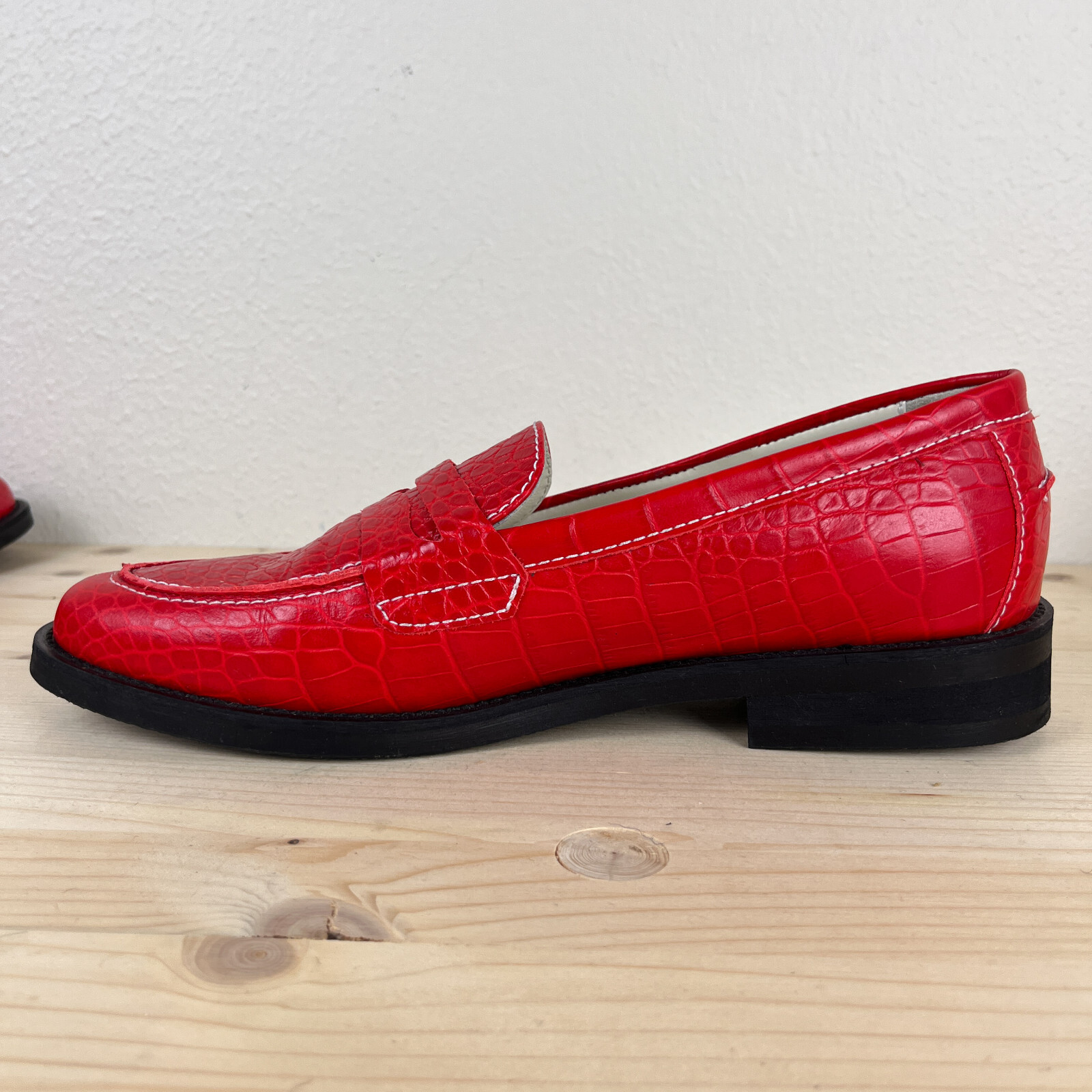 Duke + Dexter x Peachy Den Loafers Womens UK 8 Red Crocodile Stamp Leather Rare