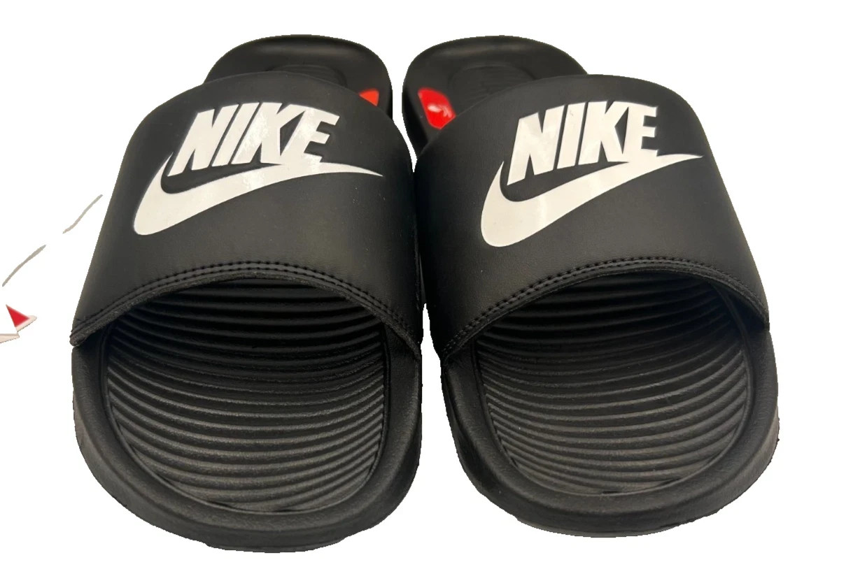 Nike Women’s Victori One Slip On Comfort Slides Sandals Black/White Size:8 82Q