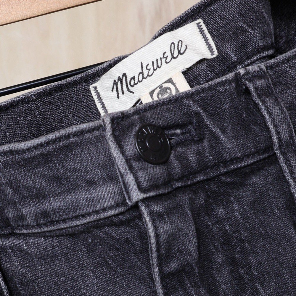 Madewell The High-Rise Slim Boyjean in Caton Wash: Ripped-Knee Edition Size 28
