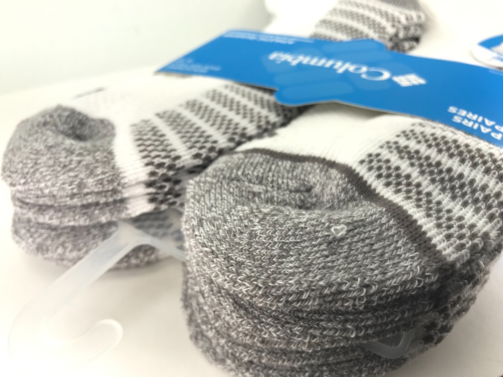 Men’s COLUMBIA Socks, White Quarter Crew Socks, 6 Pack, $36 MSRP 🌲🎒
