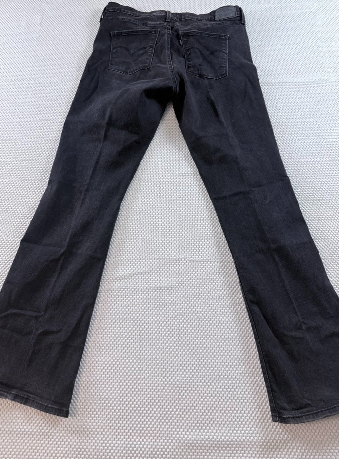 Levi’s 518 Slimming Boot Black Jeans Women’s W33 L32 Stretch Denim