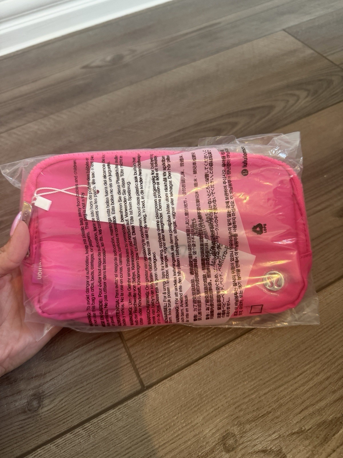 Lululemon Women’s Brand New Hot Pink Everywhere Belt Bag