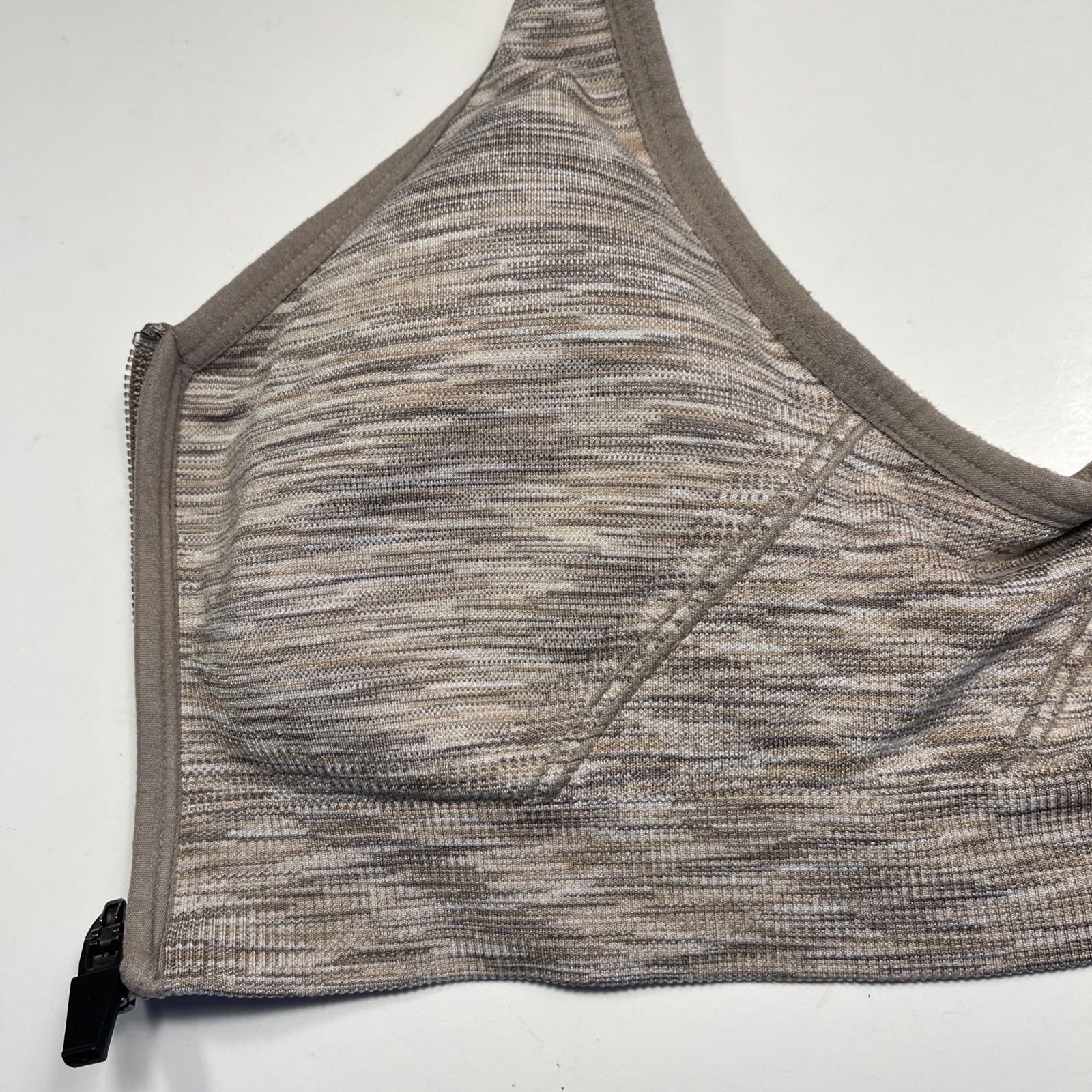 Avia Sports Bra Women Medium Beige Space Dye Front Zip Racerback Wireless Active