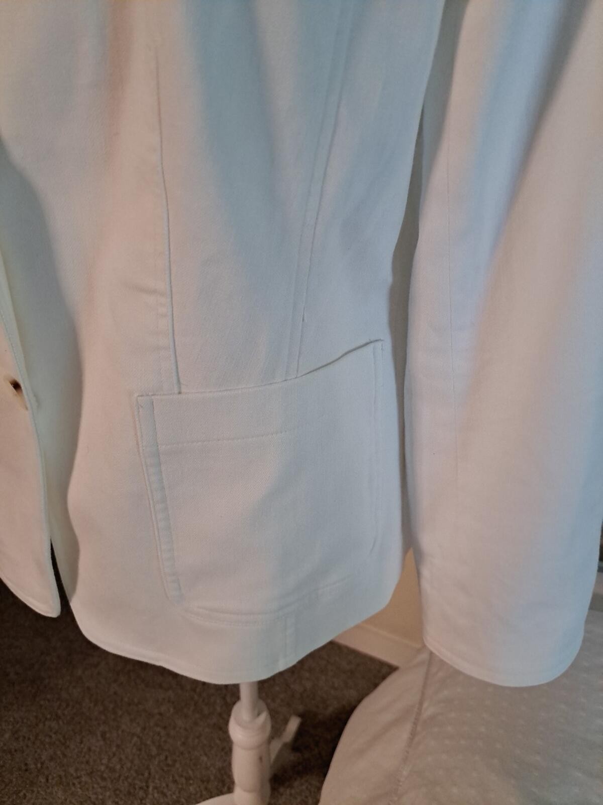 Talbots Classic White Jacket Size 12 EUC Returns Accepted