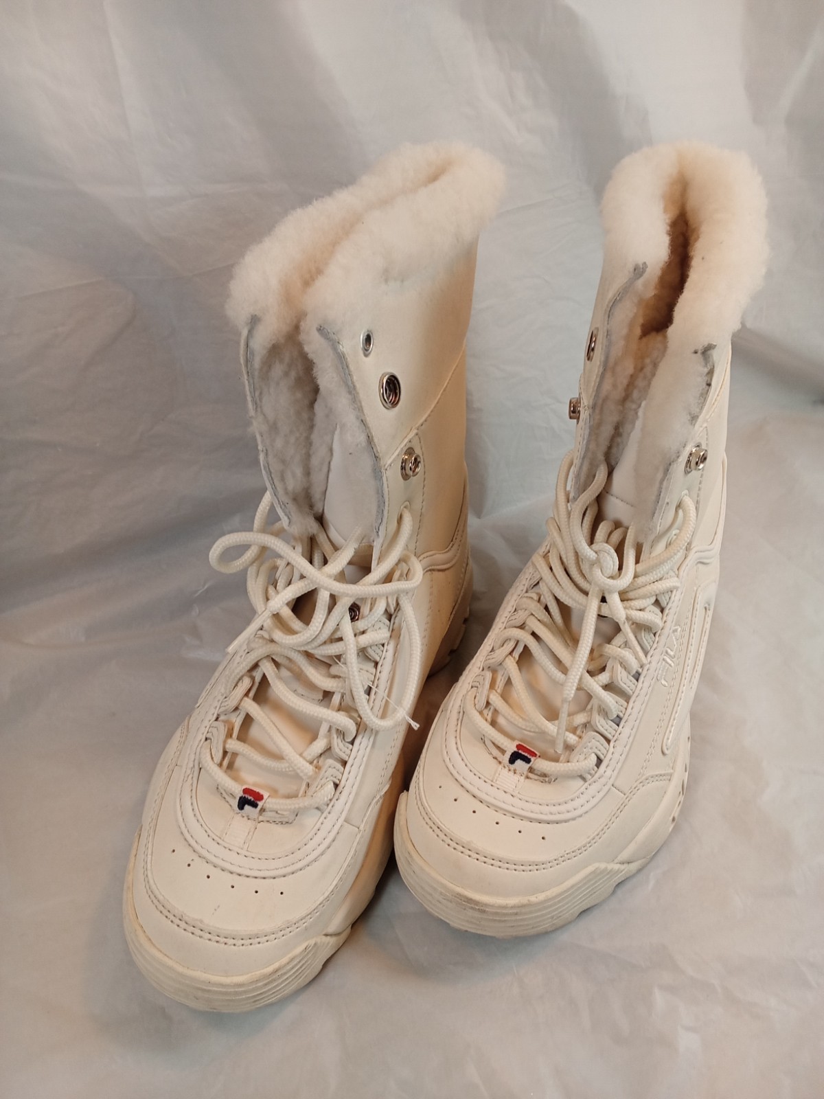 Womens Fila Winter Boots 6 1/2, White
