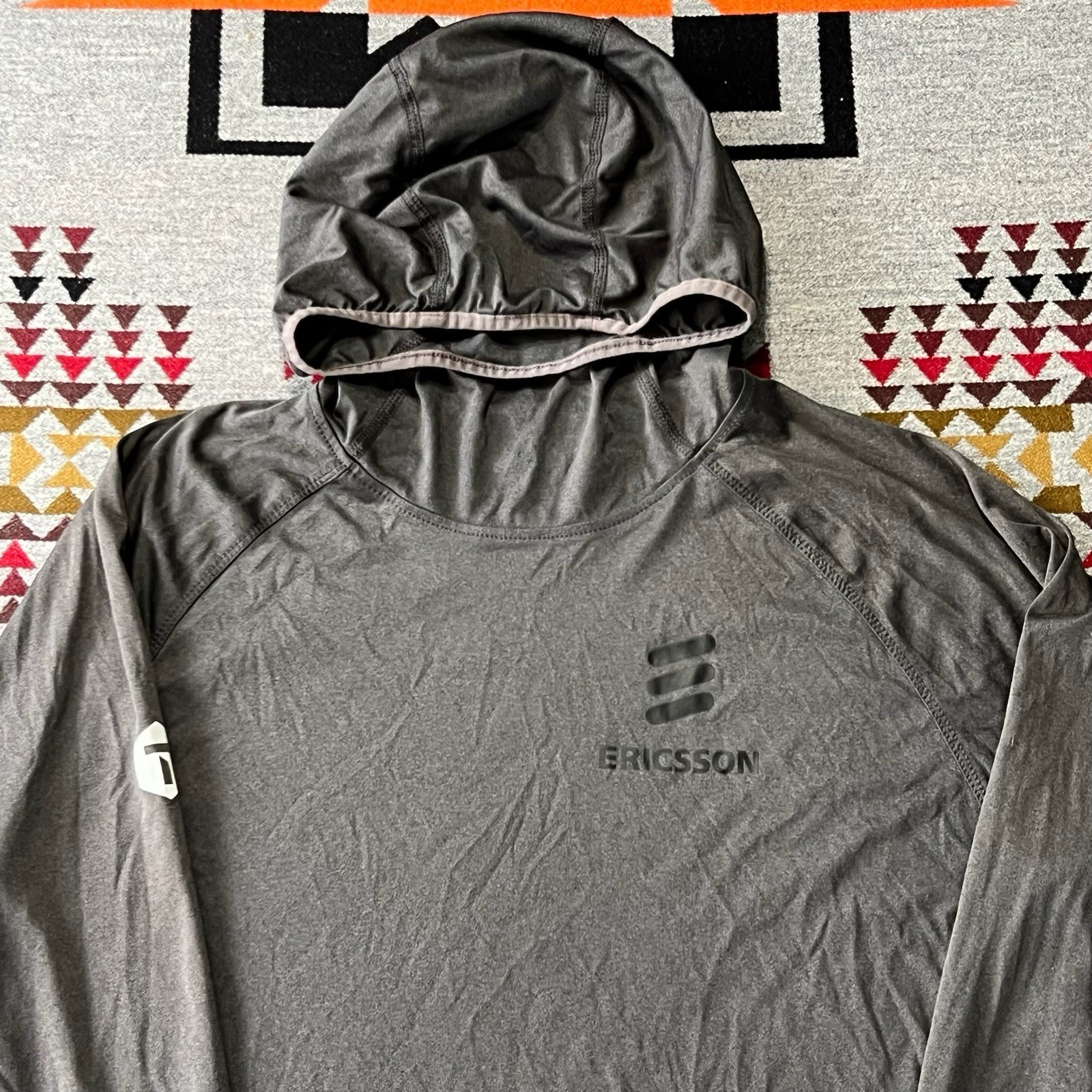 Truewerk B1 Sun Hoodie Mens Medium Charcoal Grey Long Sleeve Technical Shirt
