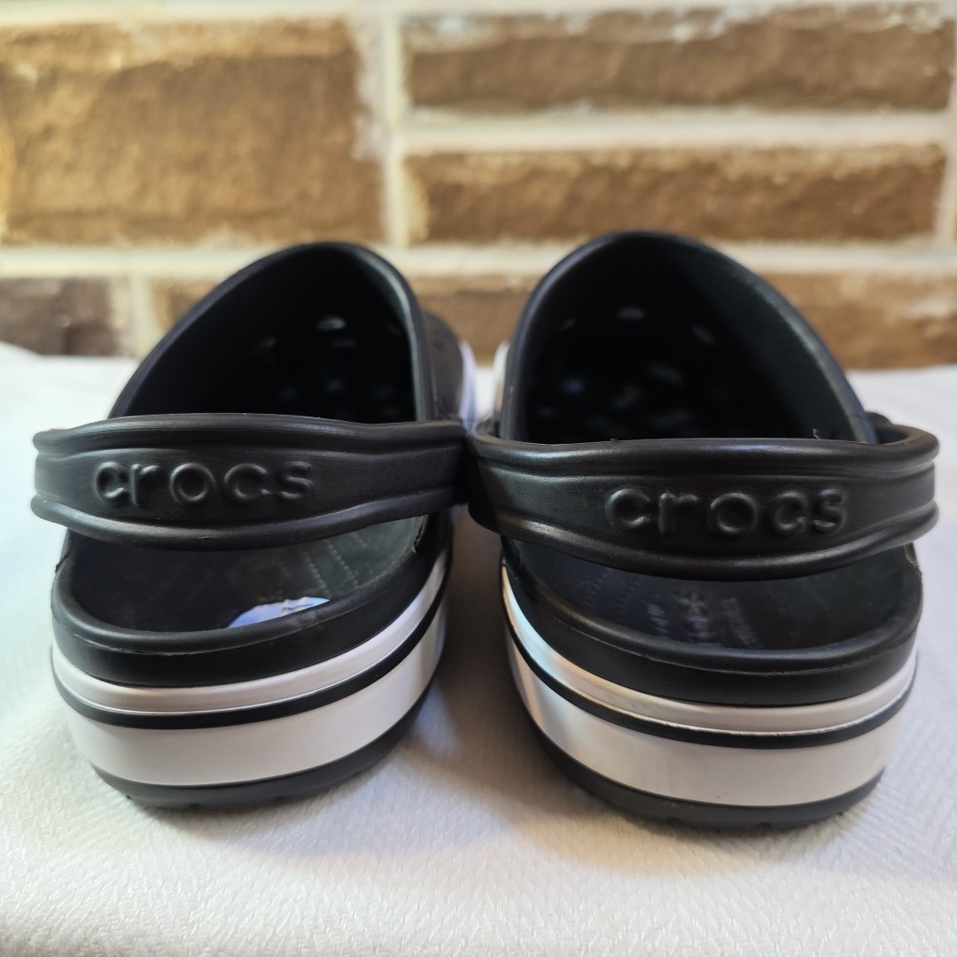 Crocs Bayaband Clogs – Unisex Black/White Sport Band – Size M9/ W 11