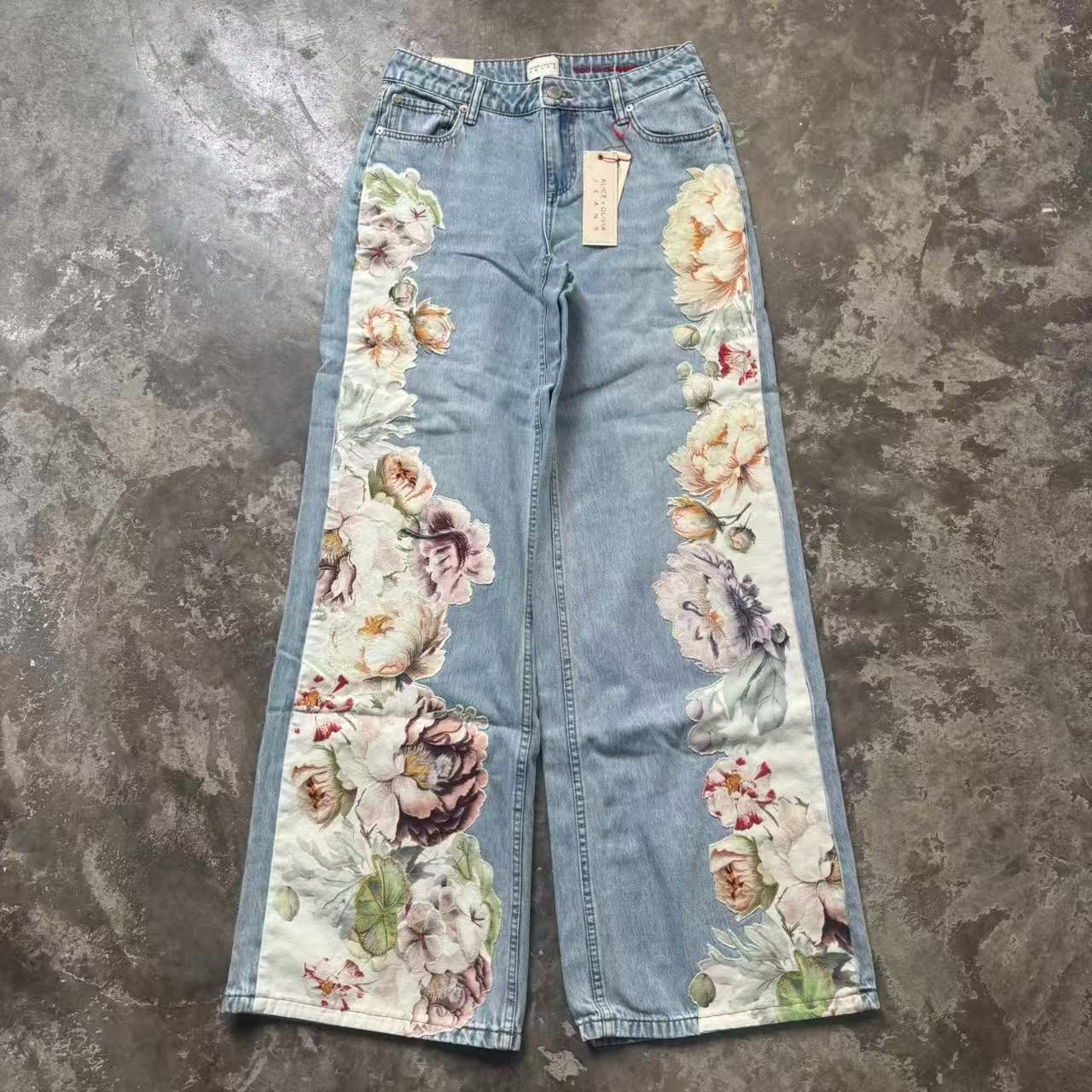 Alice+Olivia 2026SS AMAZING EMBROIDERED JEAN