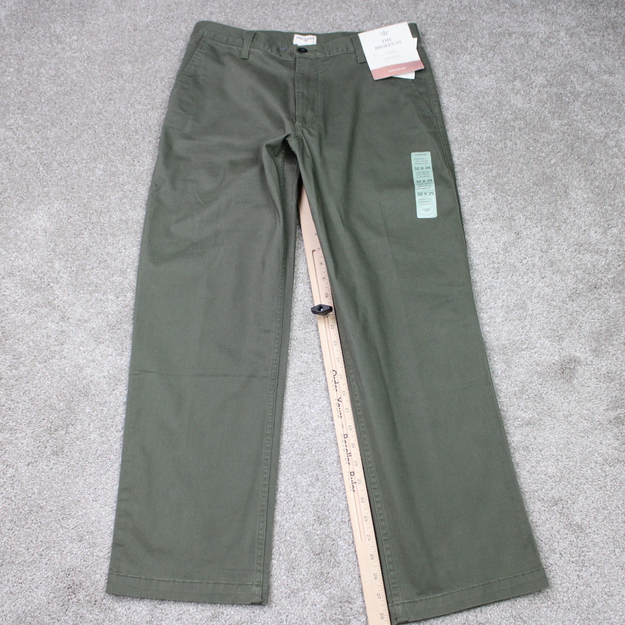 Dockers Pants NWT Mens 32×29 Green The Broken In Straight Fit Stretch Flat Front