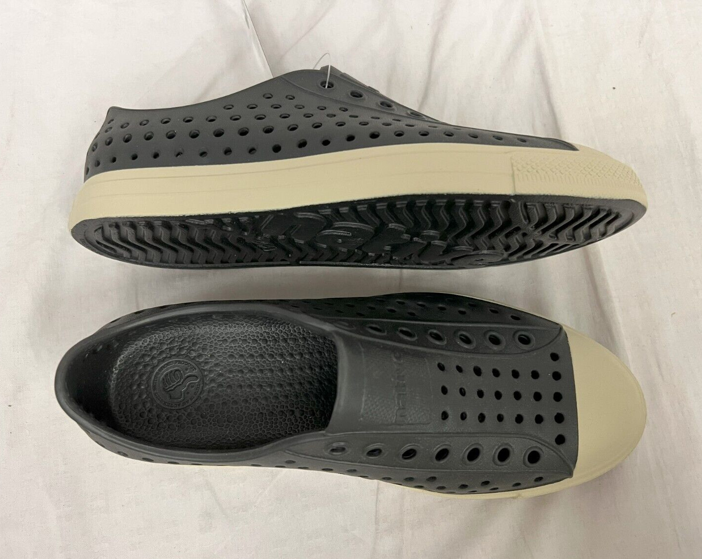 Native Adults Jefferson Slip On Sneaker/Water Shoe Jiffy Black Men 4/Women 6 New
